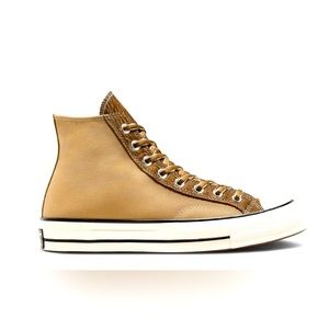 Converse Chuck. 70 High-Top sneakers in Nomad Khaki/Sand Dune/Egret.
